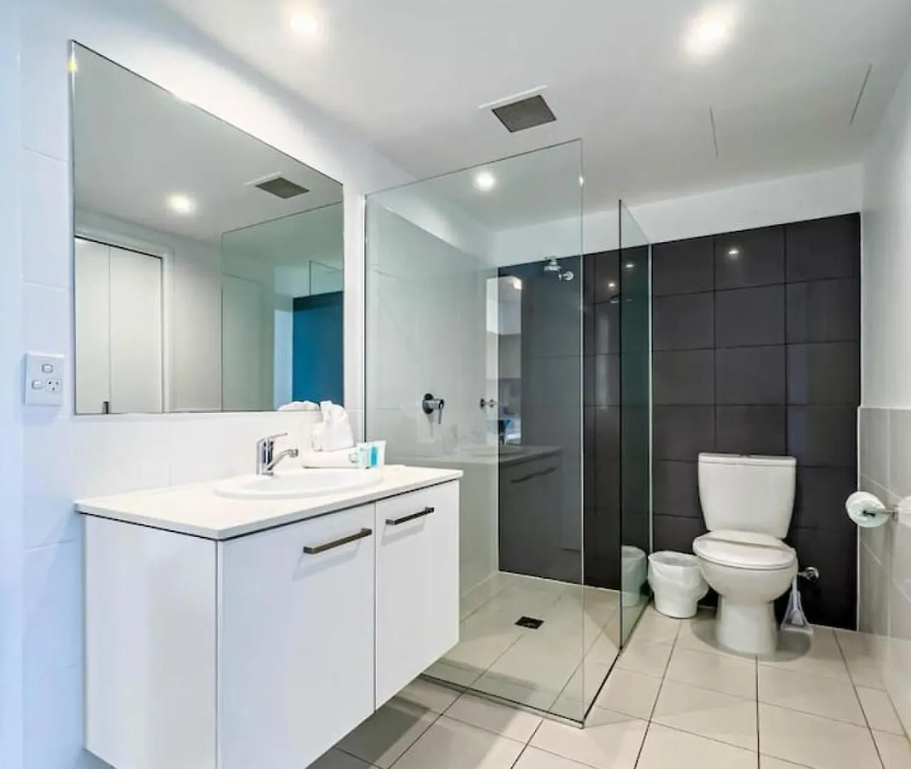 Ocean Whisper Broadbeach Gold Coast Apartment