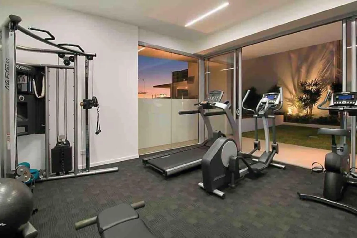 Apartment Ocean Whisper Broadbeach Gold Coast