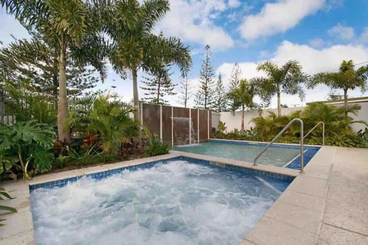 Apartment Ocean Whisper Broadbeach Gold Coast